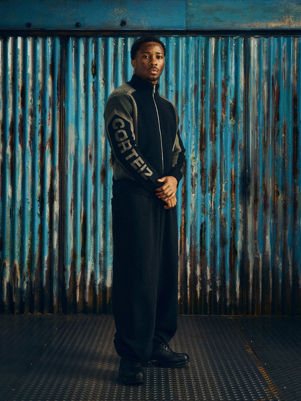 PRECISION KNIT ZIP UP [BLACK]