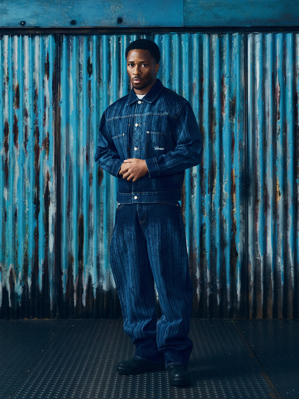 STRIKE BAGGY JEANS [DARK WASH]